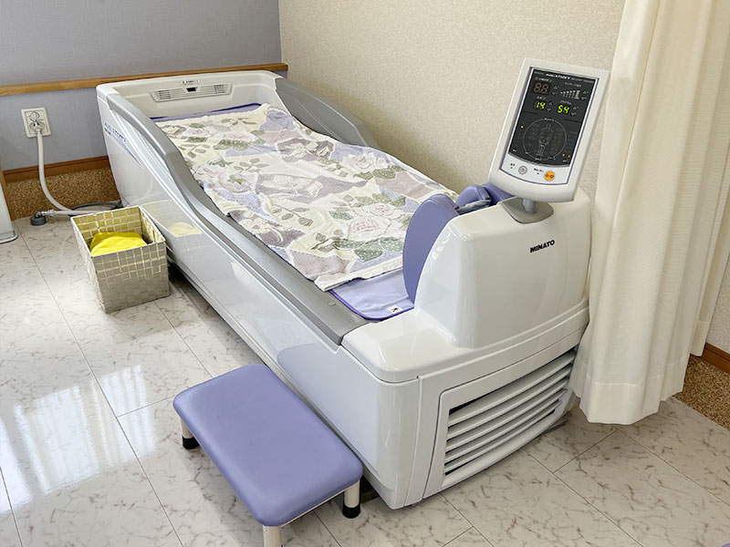 ウォーターベッド牽引機